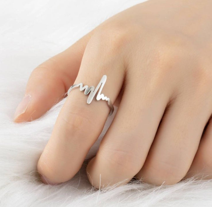 Heartbeat Ring Silver