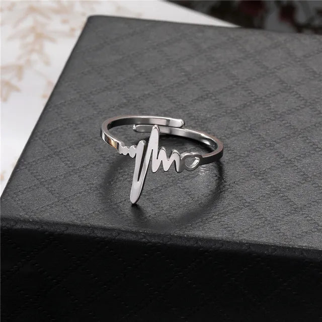 Heartbeat Ring Silver