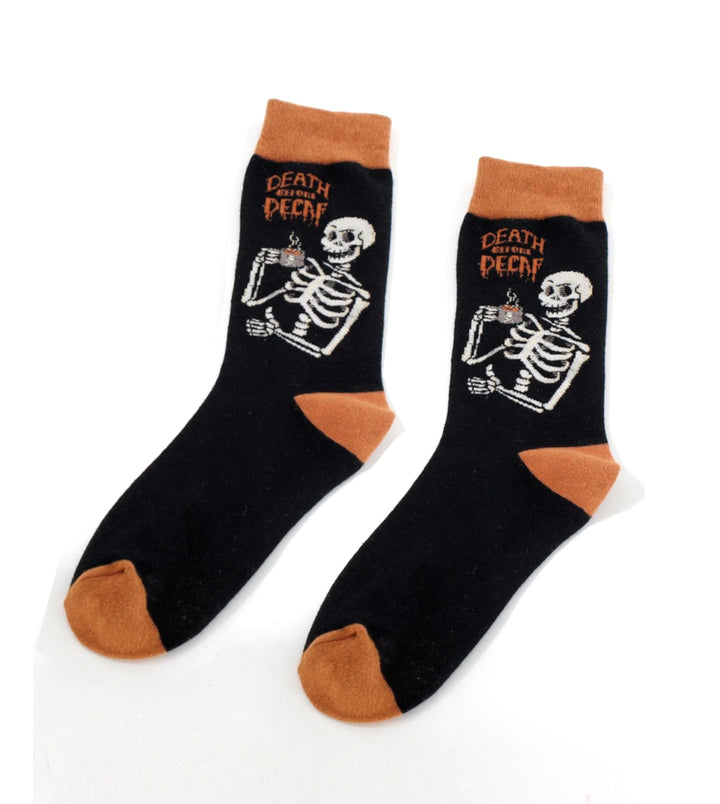 Fun 'Death Before Decaf' Cotton Socks, featuring a humorous design that expresses a love for coffee. Ideal for coffee enthusiasts who enjoy a playful twist in their wardrobe, these comfortable socks make a great gift for friends and family